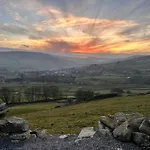 Hobsons * Grinton